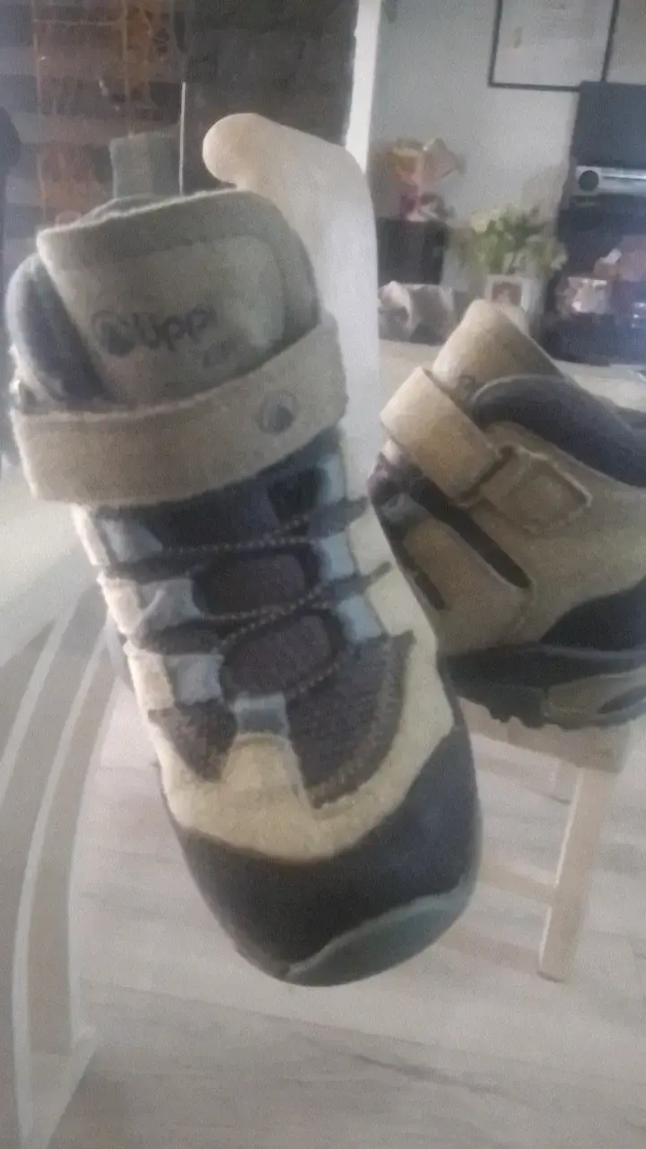 Botas de trekking para niños marca Lippi talla N°2