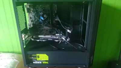 PC de escritorio con tarjeta gráfica MSI, negociab - miniatura 1