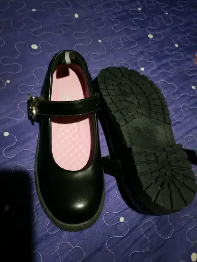 Zapatos escolares negros para niña - miniatura 2