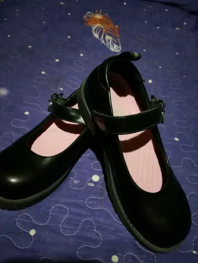 Zapatos escolares negros para niña - miniatura 4