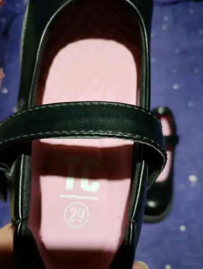 Zapatos escolares negros para niña - miniatura 5