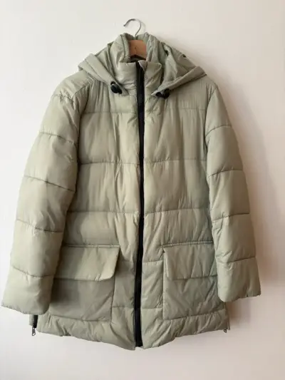 Parka acolchada verde con capucha - miniatura 1