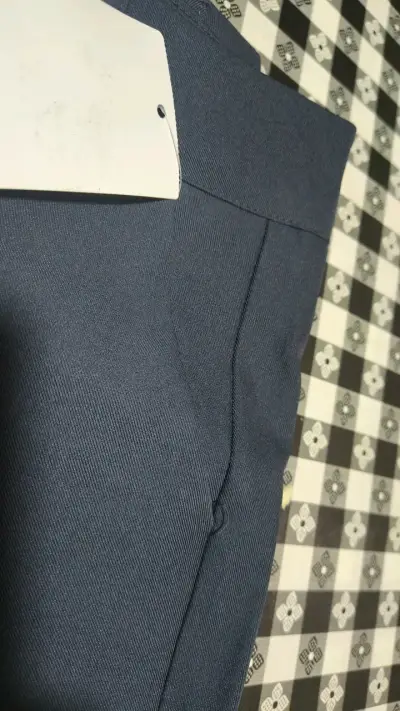 Pantalones de vestir gris oscuro para mujer - miniatura 5
