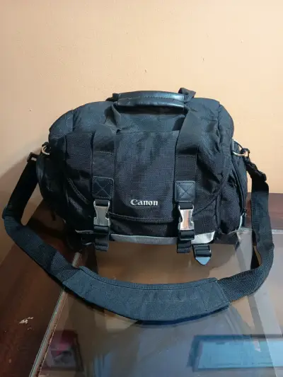Bolso para cámara Canon negro resistente - miniatura 1