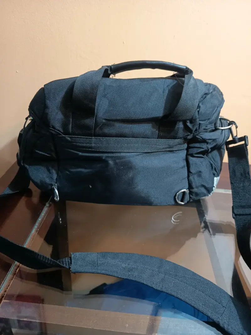 Bolso para cámara Canon negro resistente - 2