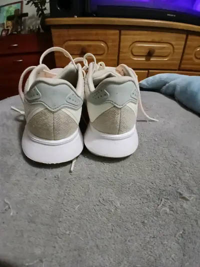 Zapatillas deportivas Adidas Duramo 9 beige y naranjas - miniatura 2