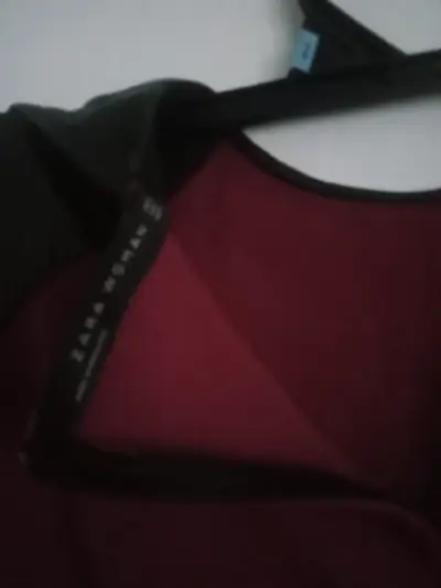 Vestido bicolor burdeos y negro elegante - miniatura 2