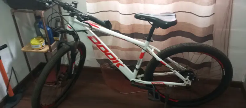 Bicicleta de montaña Dook blanca y roja - 2