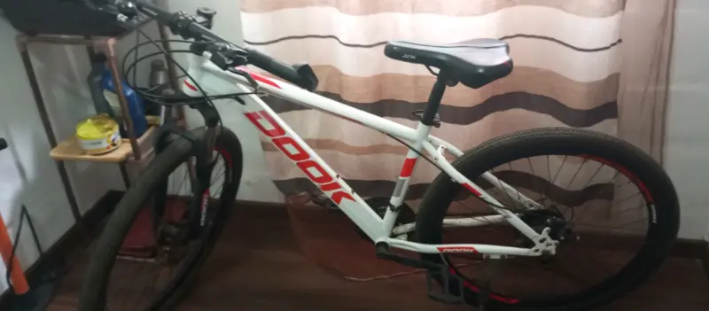 Bicicleta de montaña Dook blanca y roja - 3