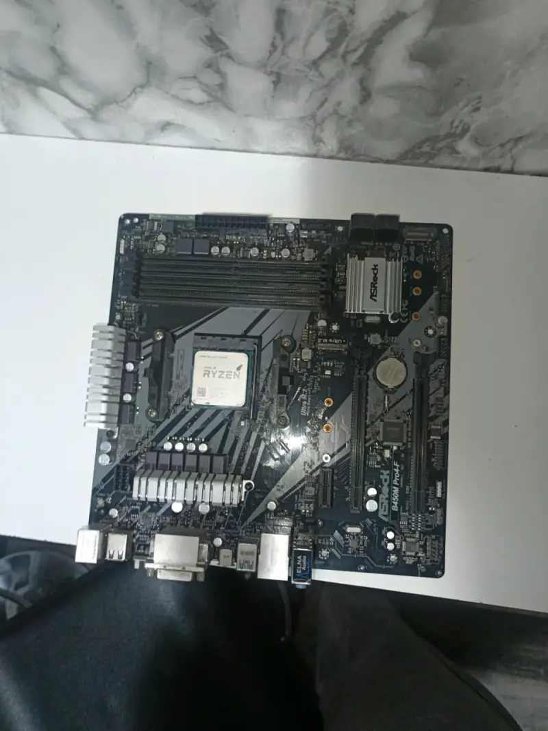 Placa madre + procesador - 1