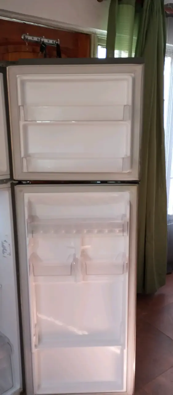 Refrigerador LG Inverter de acero inoxidable - 4