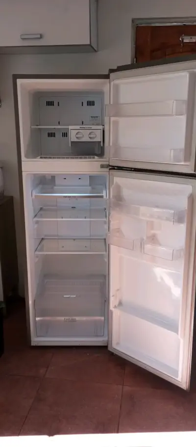 Refrigerador LG Inverter de acero inoxidable - miniatura 5