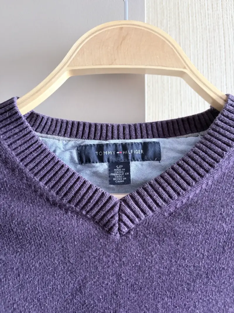 Suéter morado Tommy Hilfiger - 2