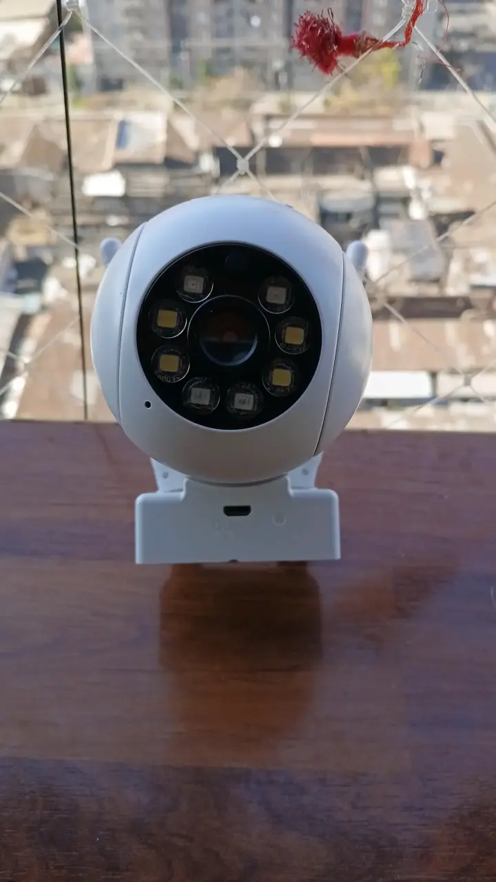 Cámara de seguridad IP con visión nocturna - 1