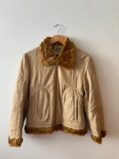 Chaqueta de gamuza con forro de piel sintética - miniatura 1