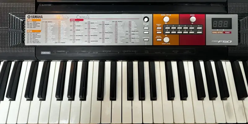 Teclado electrónico Yamaha PSR F50 - 2