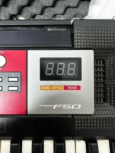 Teclado electrónico Yamaha PSR F50 - miniatura 3