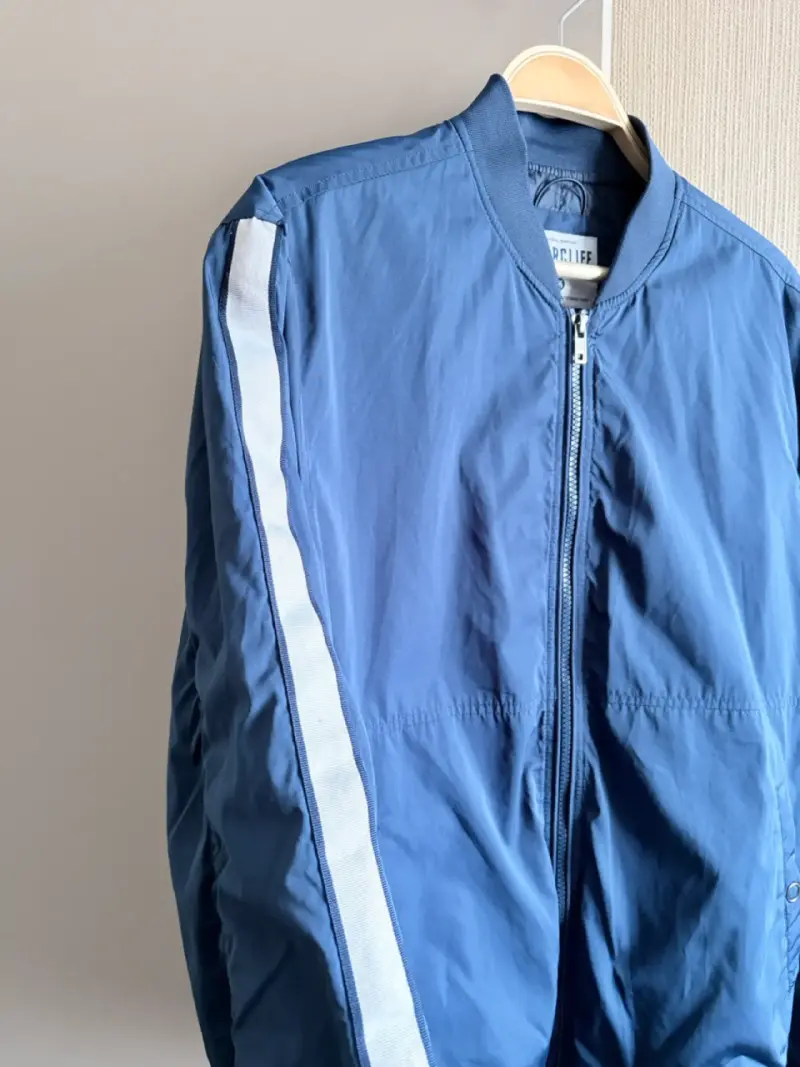Chaqueta bomber azul marca Bearcliff - 3