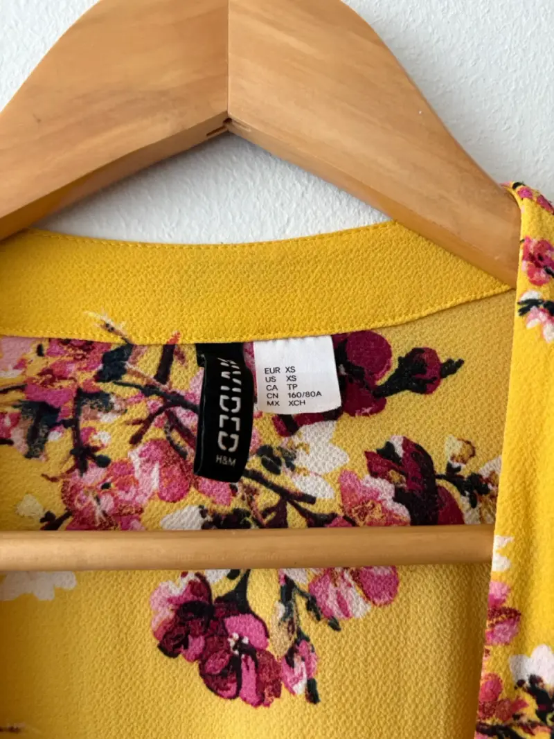 Kimono amarillo floral para mujer - 2