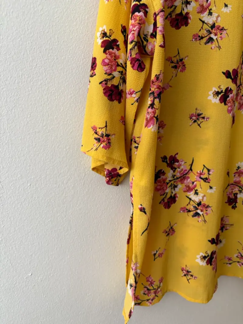 Kimono amarillo floral para mujer - 3