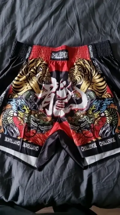 Shorts de boxeo Challenge con diseño de tigres - miniatura 1