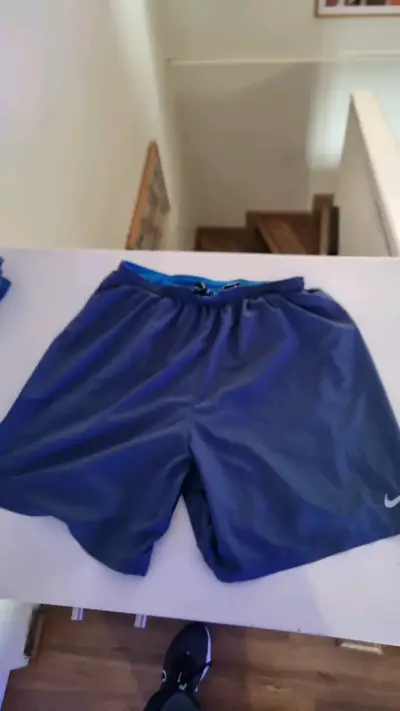 Shorts deportivos Nike azul para hombre - miniatura 1