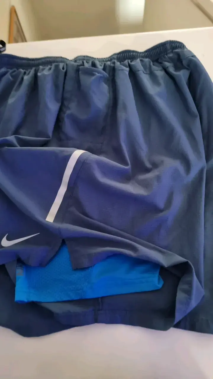 Shorts deportivos Nike azul para hombre - 3