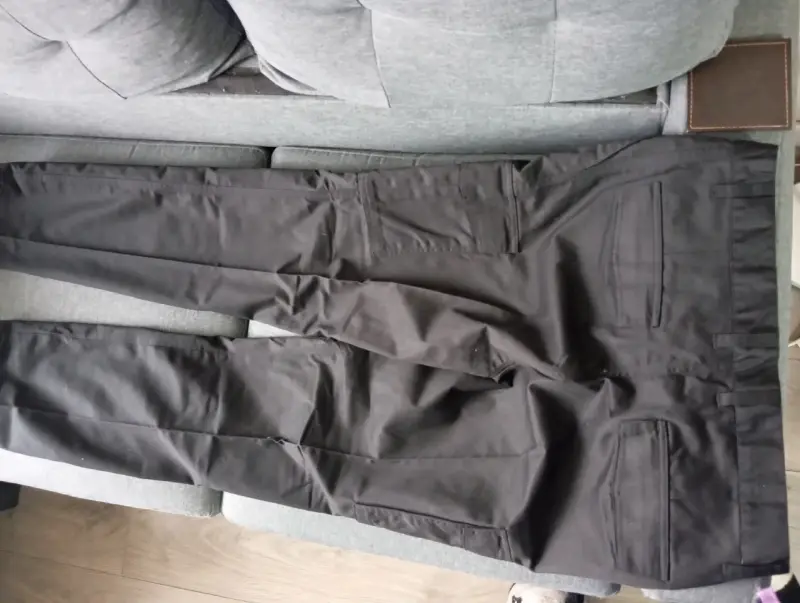 Pantalones cargo negros para hombre - 1