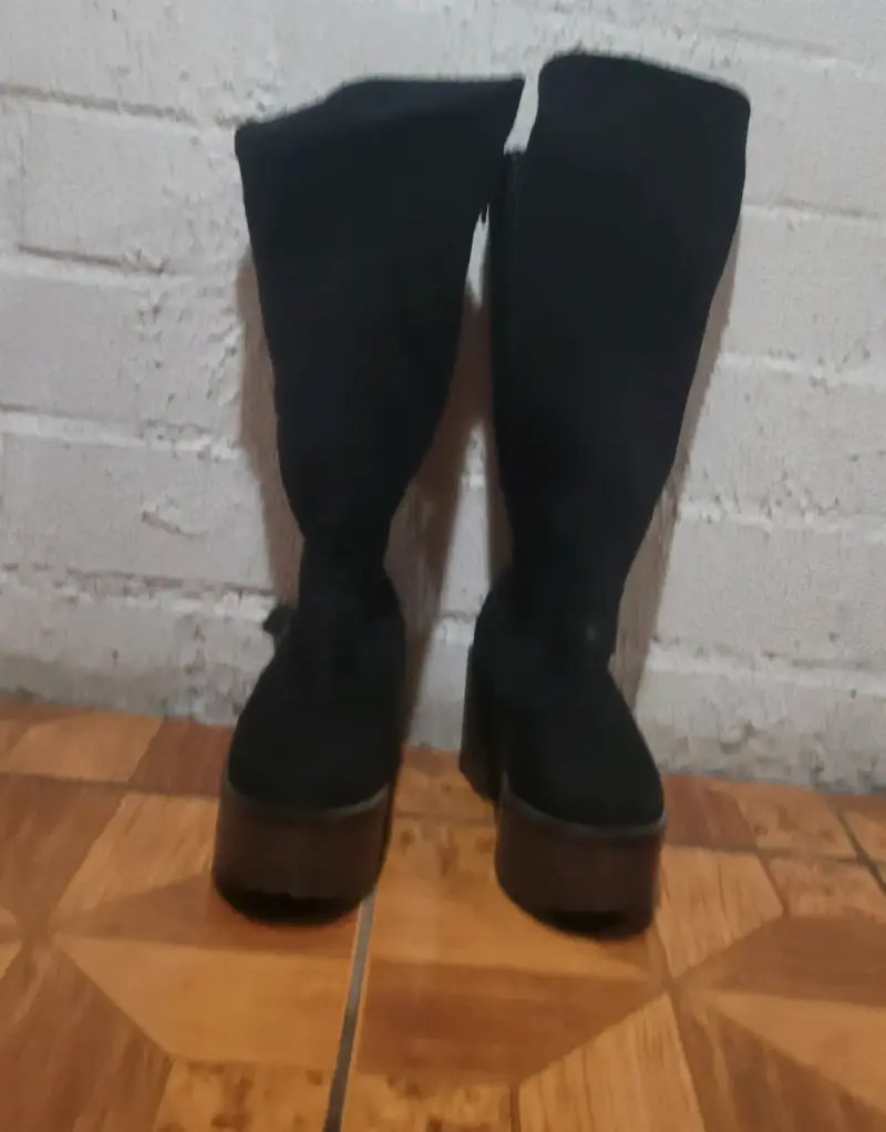 Botas negras de gamuza con plataforma numero 36 - 3