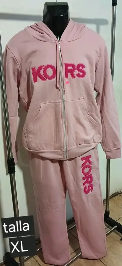 Conjunto deportivo talla  M L XL - miniatura 1