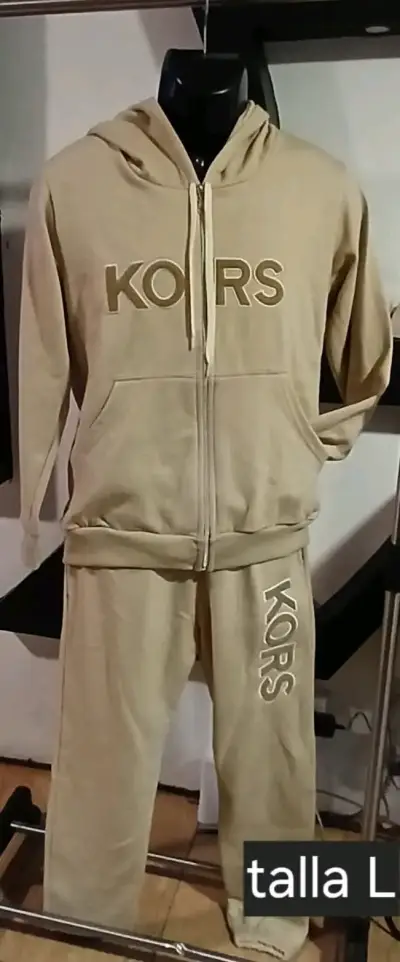 Conjunto deportivo talla  M L XL - miniatura 2