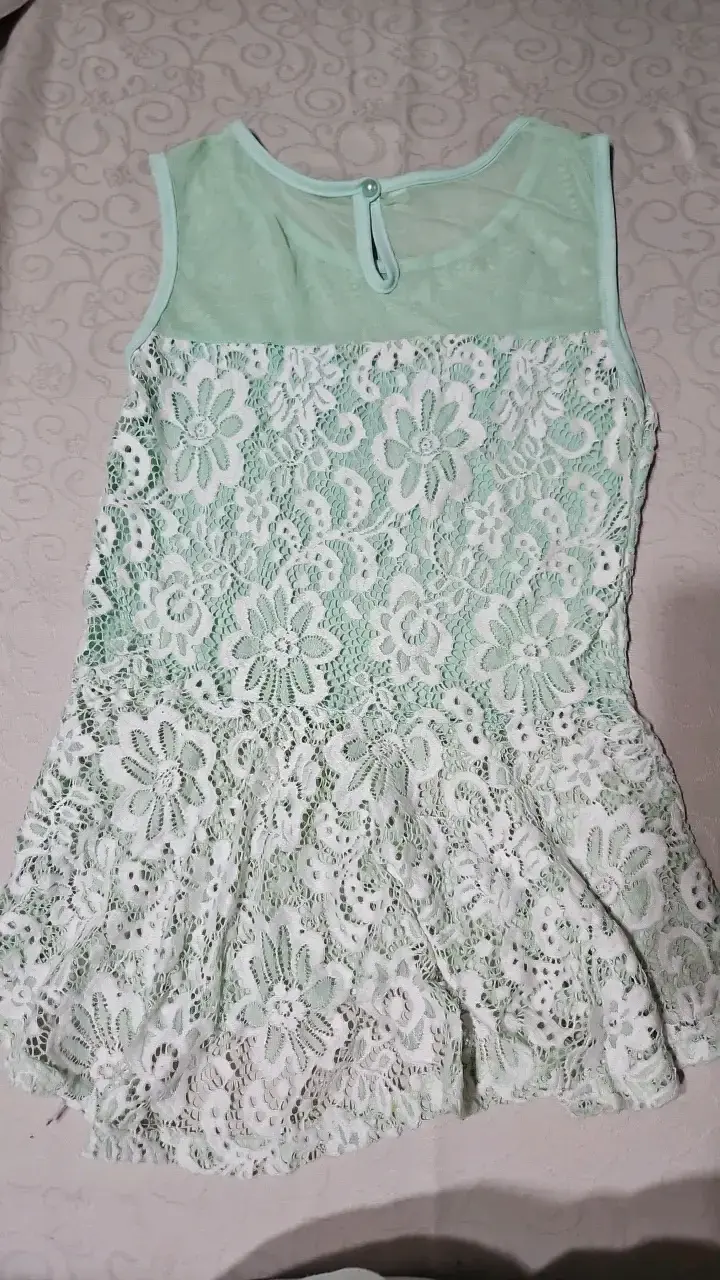 Top de encaje verde menta elegante - 2