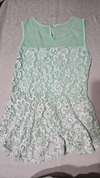 Top de encaje verde menta elegante - miniatura 2