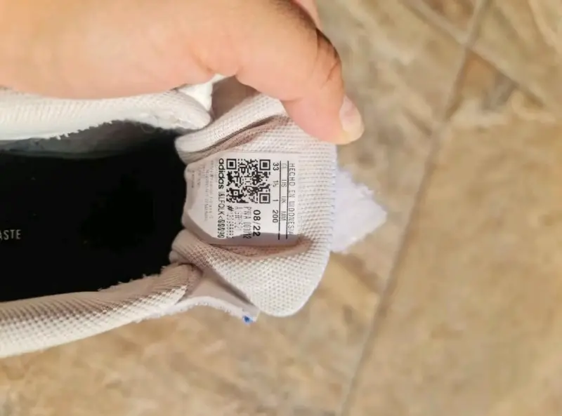Zapatillas Adidas niño blancas talla 33 - 2