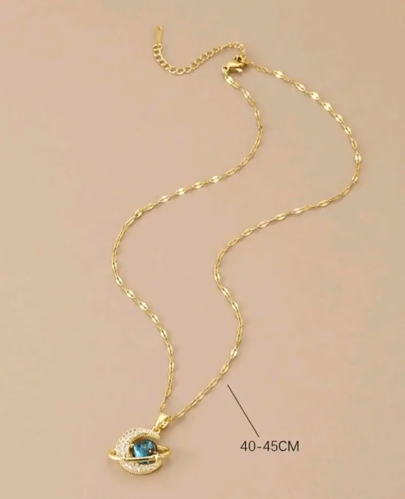 Collar dorado con colgante de planeta y cristales - 2