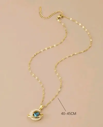 Collar dorado con colgante de planeta y cristales - miniatura 2