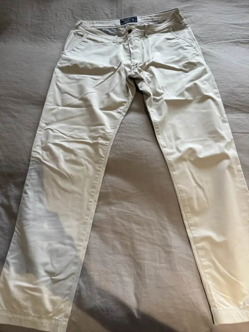 Pantalones beige casuales para hombre - 1