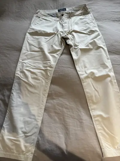 Pantalones beige casuales para hombre - miniatura 1