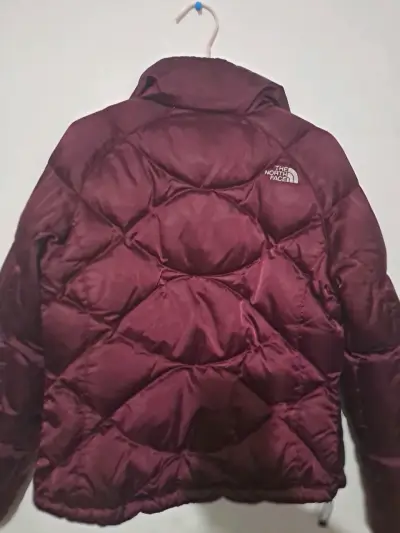Chaqueta acolchada The North Face burdeo - miniatura 2