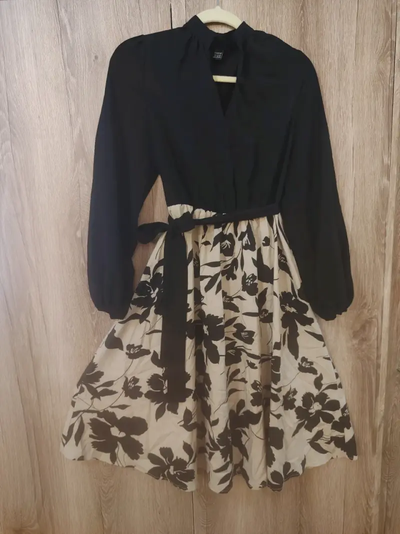 Vestido floral beige y negro - 2