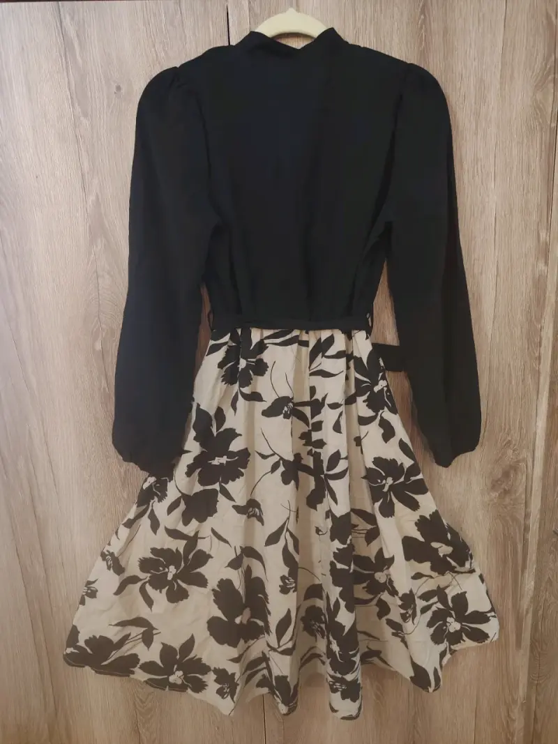 Vestido floral beige y negro - 4