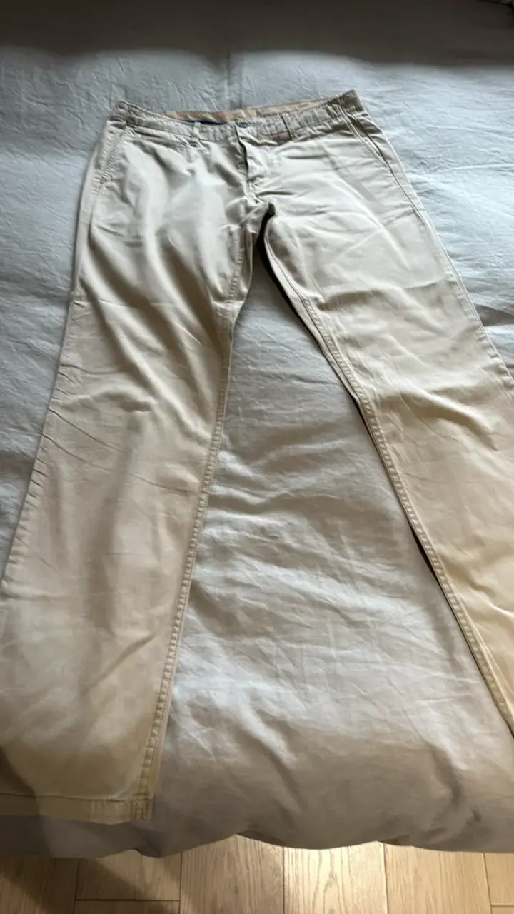 Pantalones beige de algodón para hombre - 1