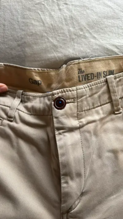 Pantalones beige de algodón para hombre - miniatura 2
