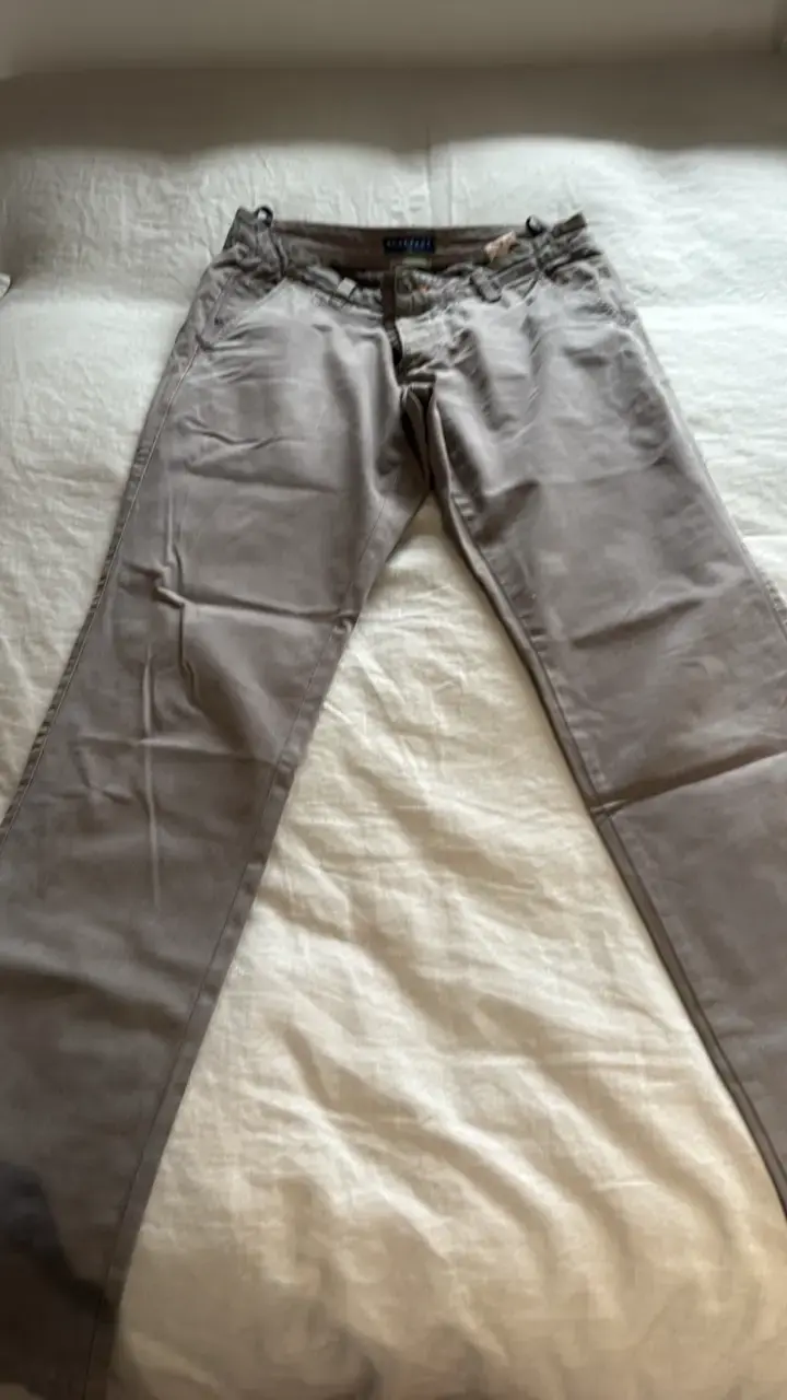 Pantalones color beige para hombre - 1