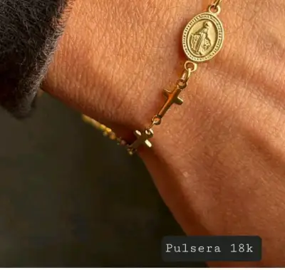Pulsera de oro 18k con medalla y cruz - miniatura 1