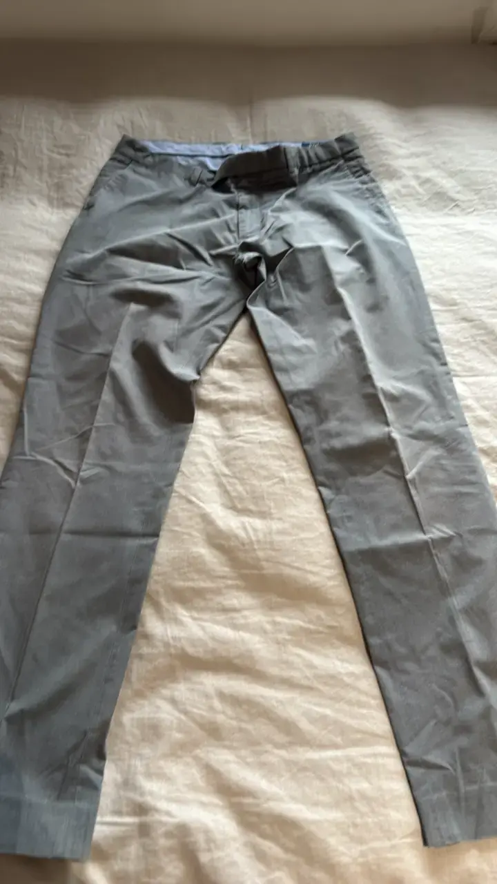 Pantalones de vestir grises para hombre - 1