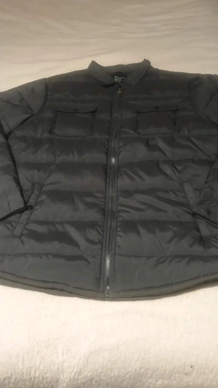 Chaqueta acolchada negra para hombre