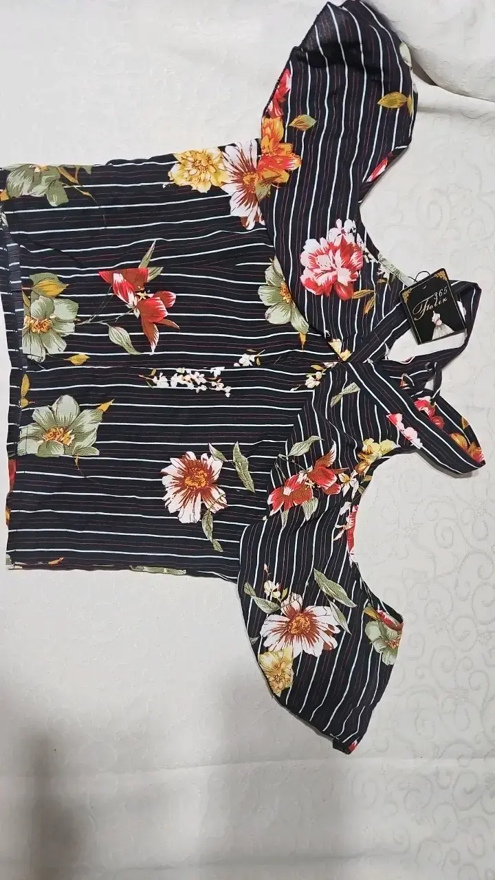Blusa floral de rayas negras para mujer - 2