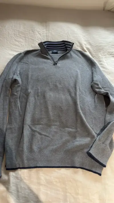 Sweater gris con cierre medio - miniatura 1