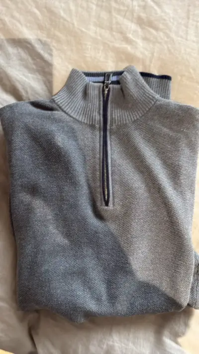 Sweater gris con cierre medio - miniatura 4